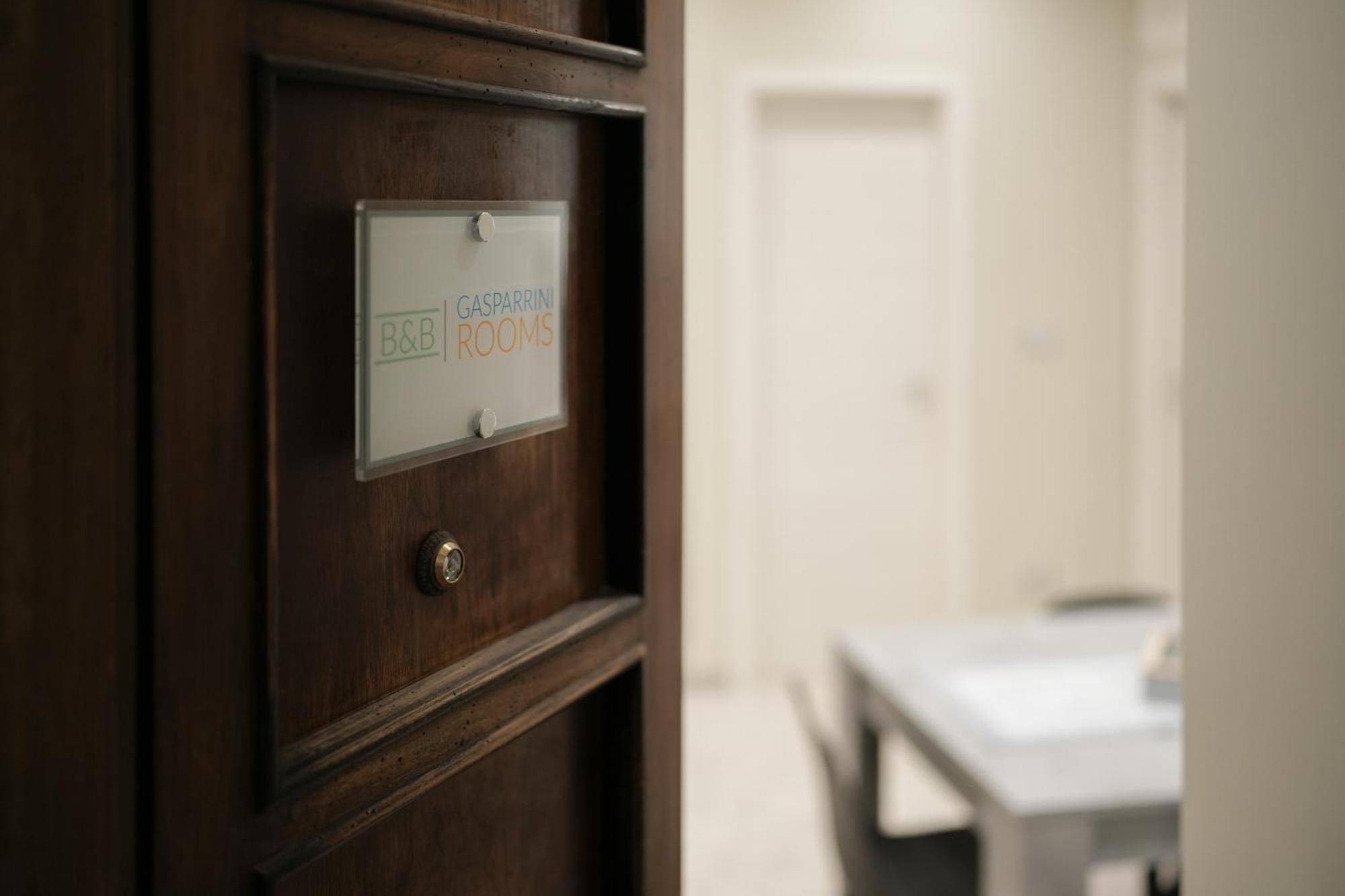 B&B Gasparrini Rooms Napoli Bagian luar foto