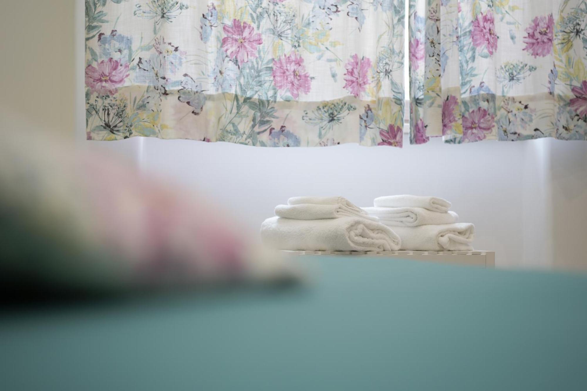 B&B Gasparrini Rooms Napoli Bagian luar foto