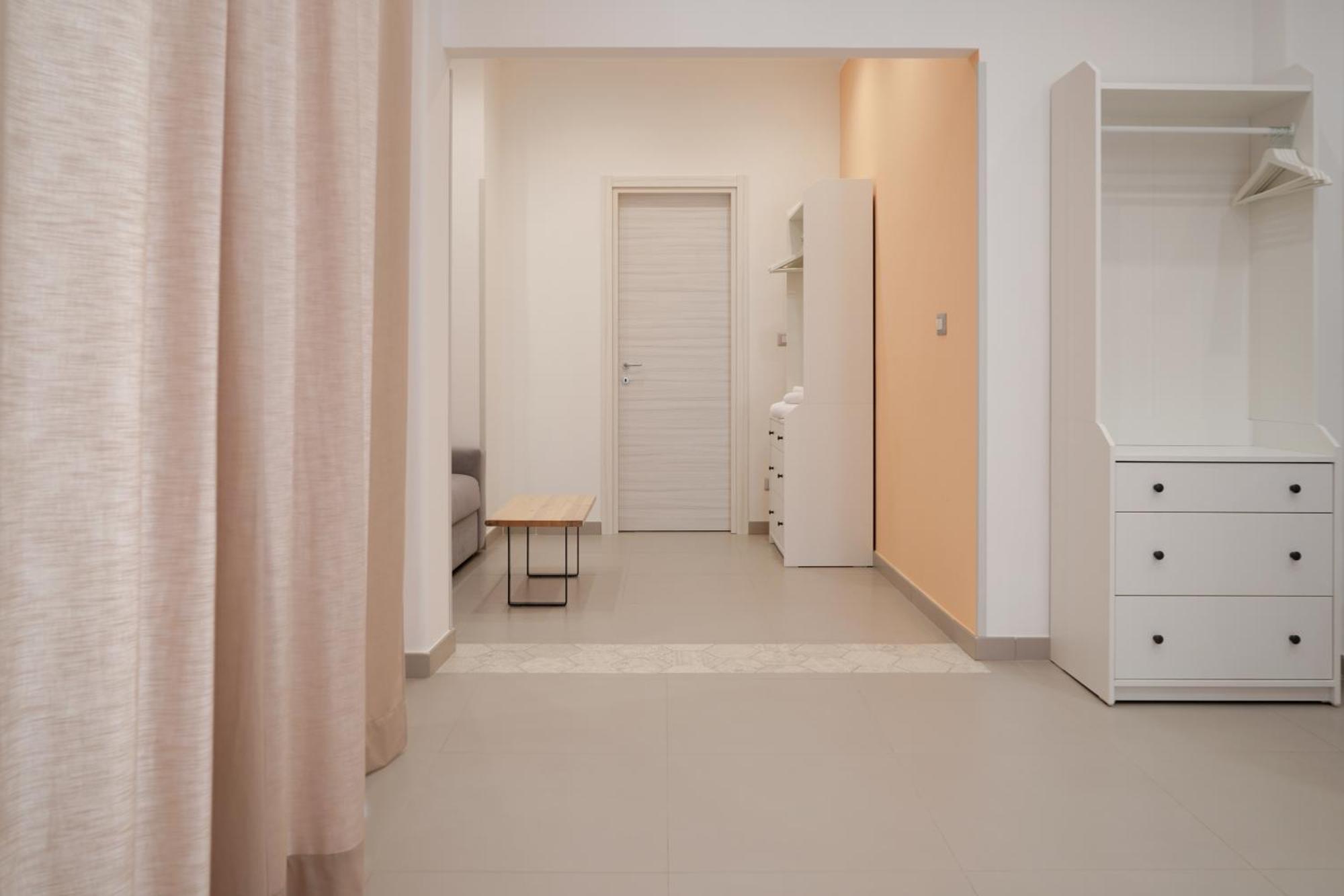 B&B Gasparrini Rooms Napoli Bagian luar foto